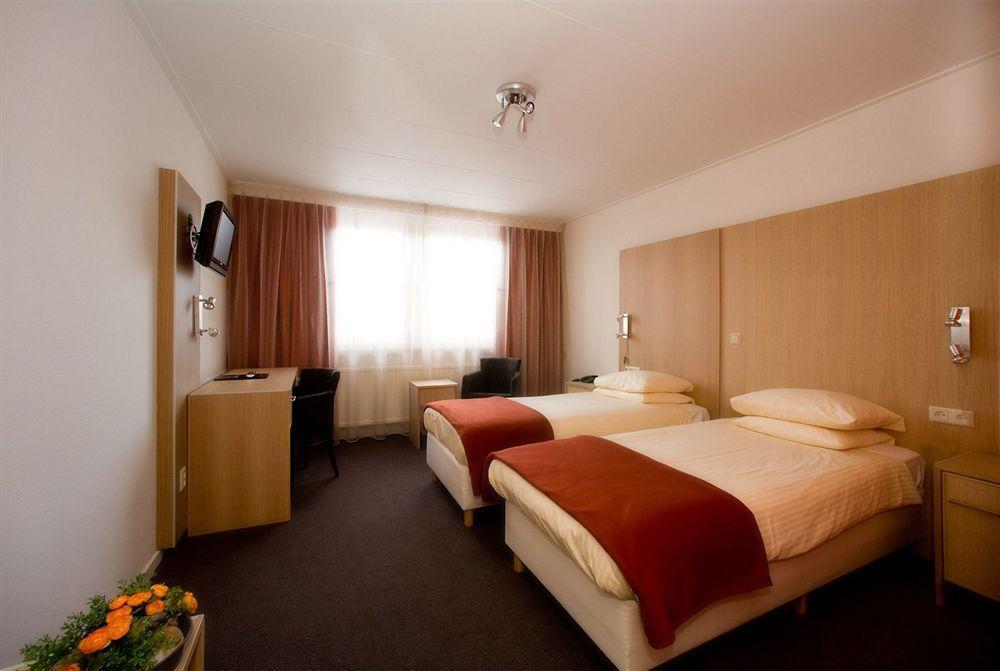 Hotel Restaurant Ruimzicht Zeddam エクステリア 写真