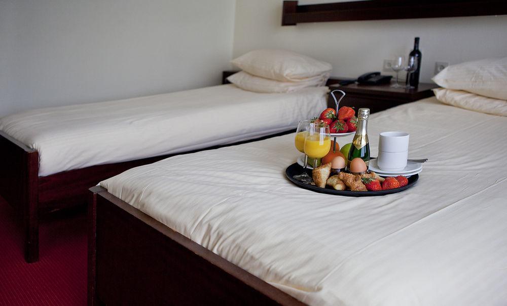 Hotel Restaurant Ruimzicht Zeddam エクステリア 写真