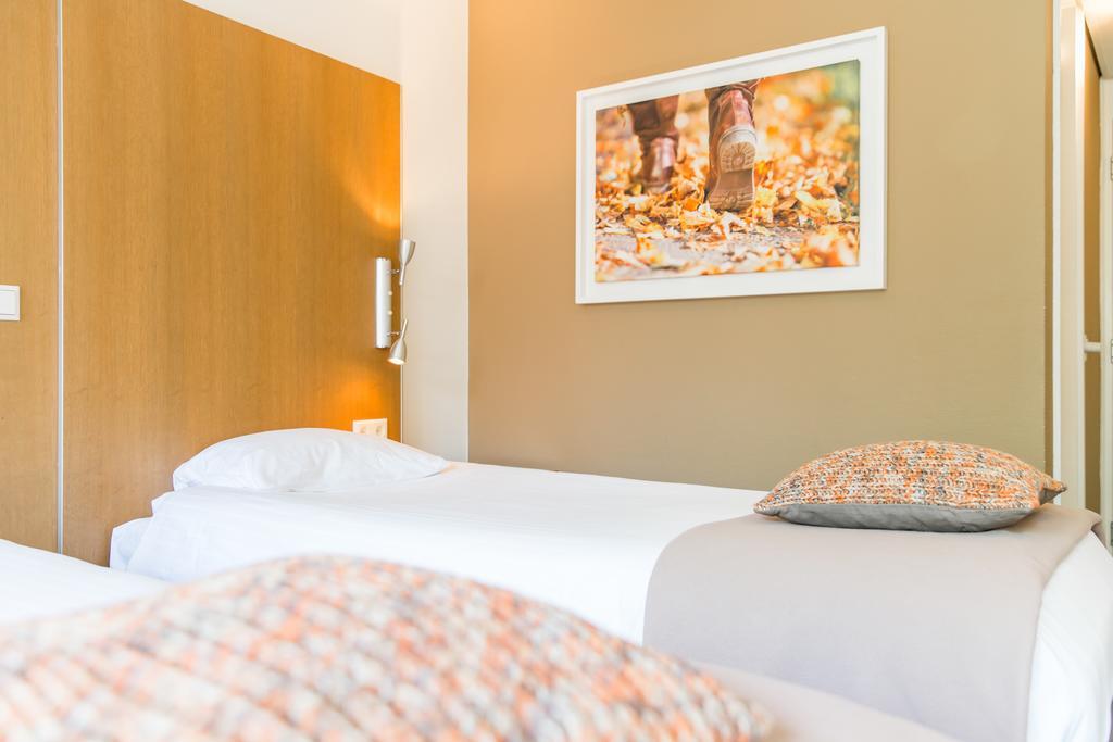 Hotel Restaurant Ruimzicht Zeddam エクステリア 写真