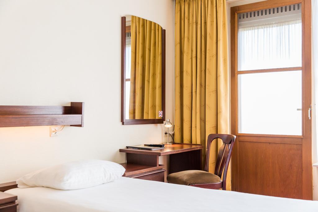 Hotel Restaurant Ruimzicht Zeddam エクステリア 写真