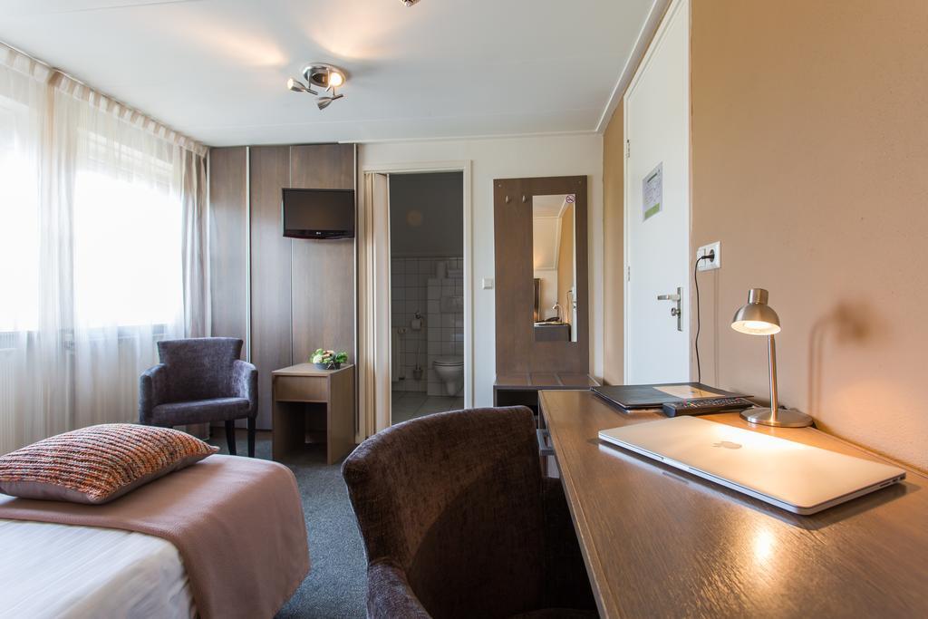 Hotel Restaurant Ruimzicht Zeddam エクステリア 写真
