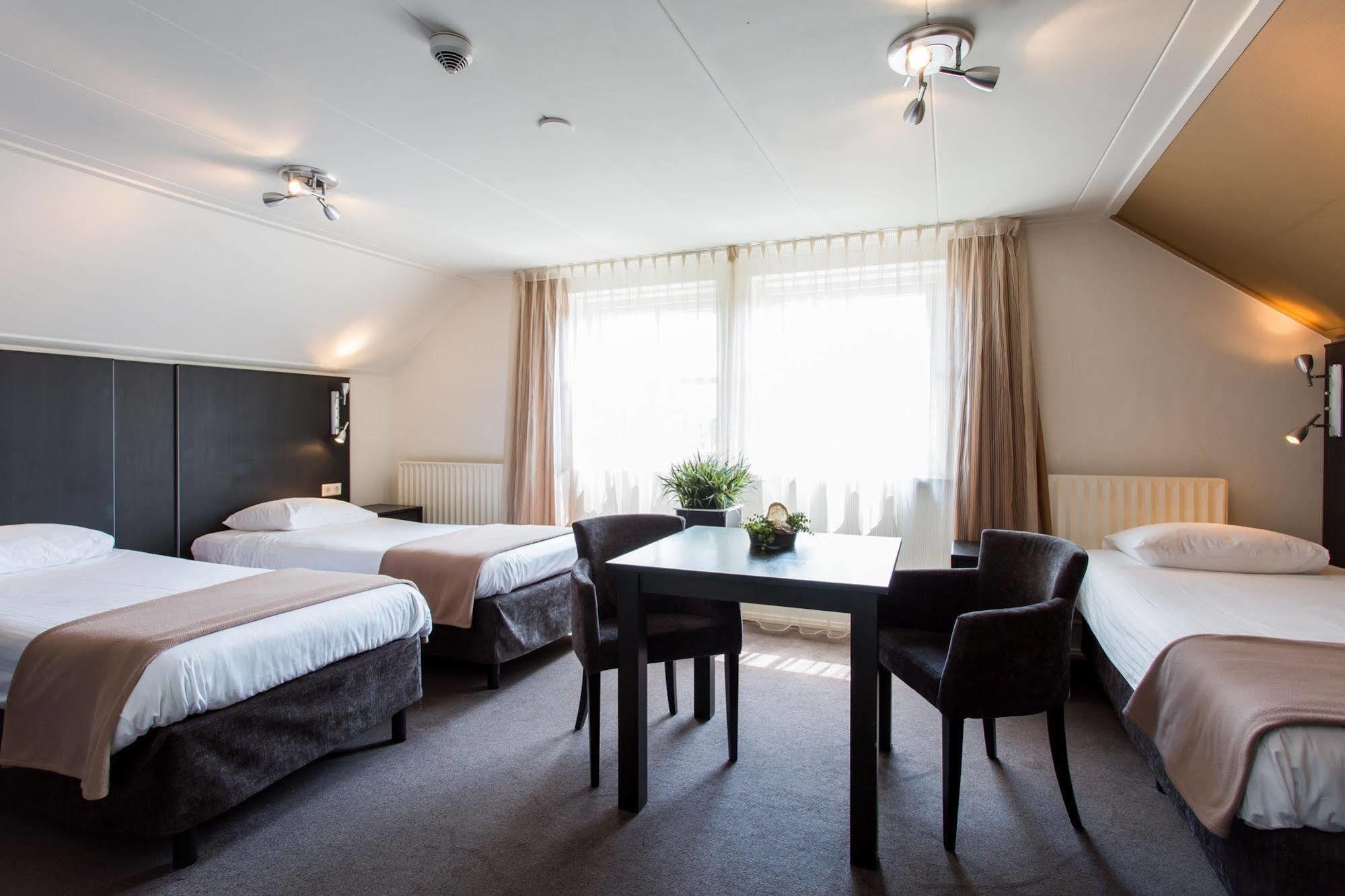 Hotel Restaurant Ruimzicht Zeddam エクステリア 写真